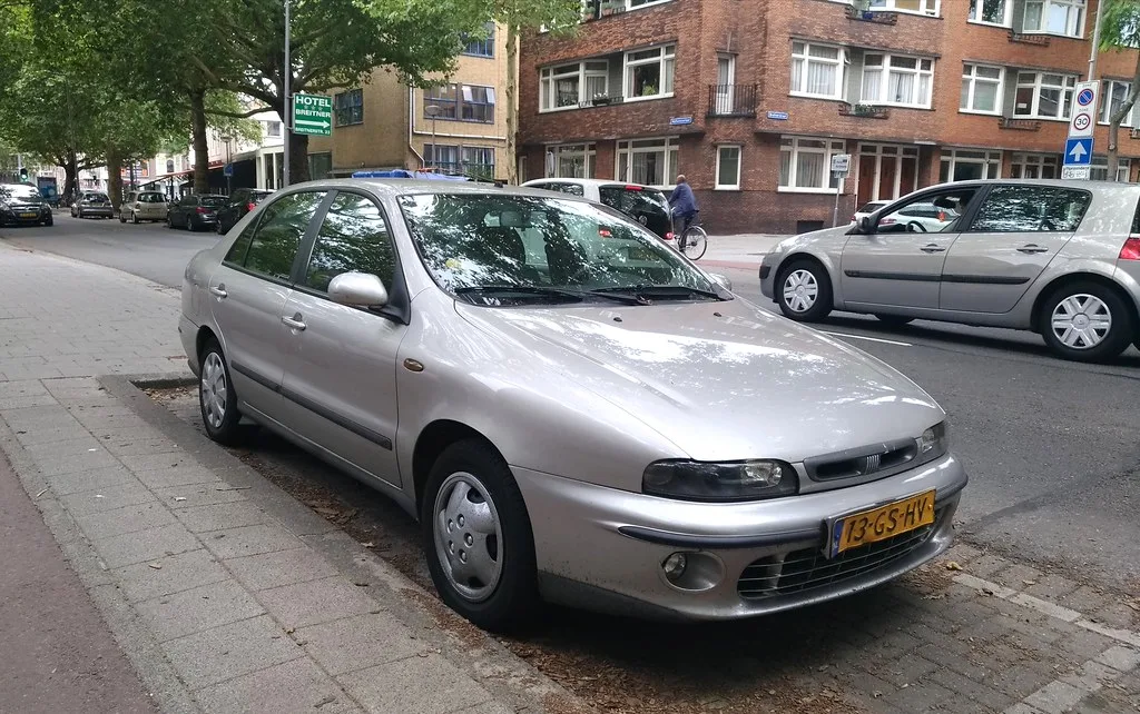 Fiat Cronos 1.3 Drive GSE 2021, 45.000 km · foto 2
