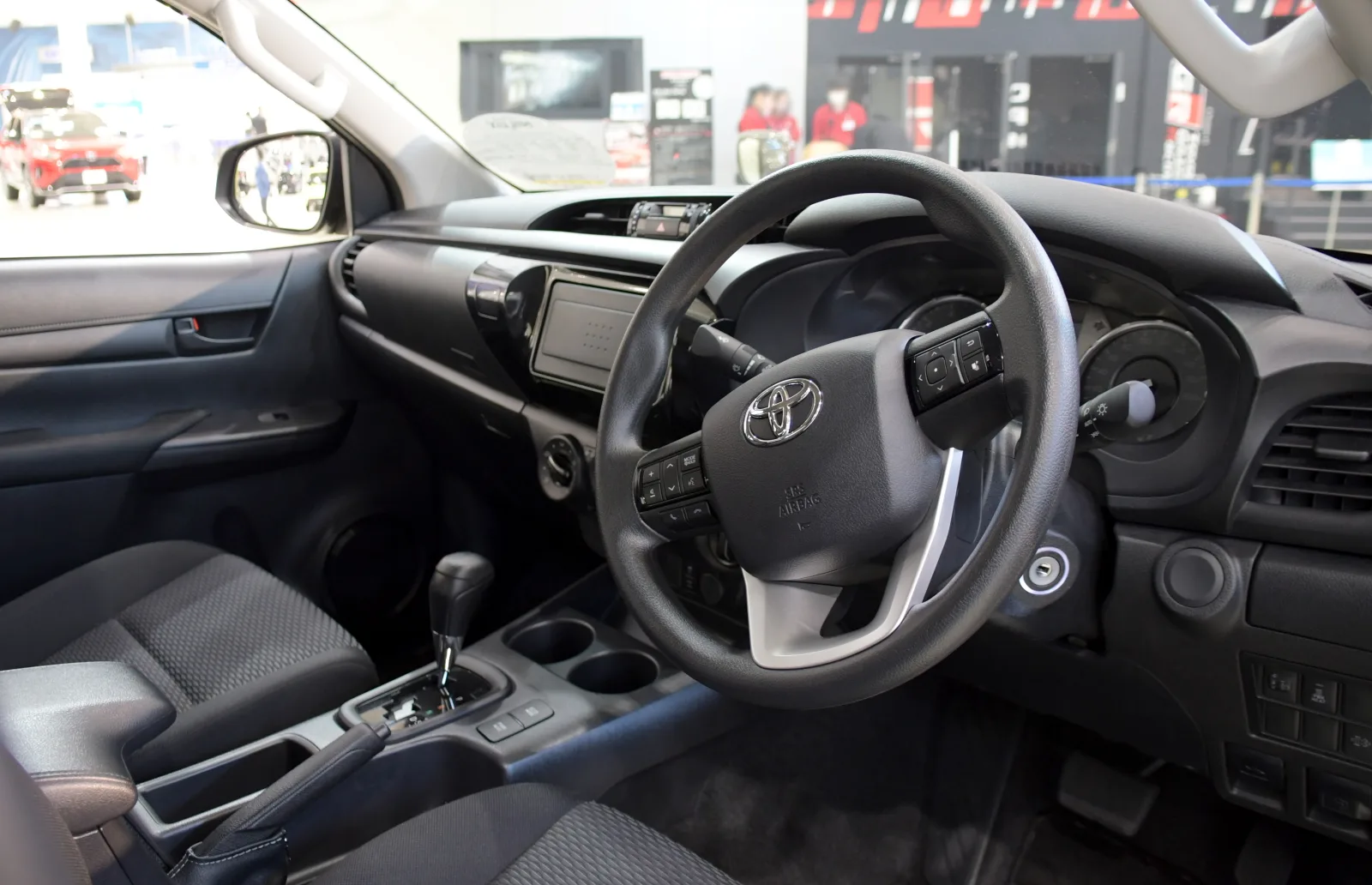 Toyota Hilux SRV 2.8 4x4 AT 2019, 98.000 km, impecable · foto 2