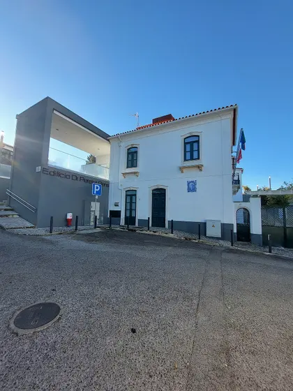 Casa 3 dormitorios con patio y quincho en Barrio Vargas