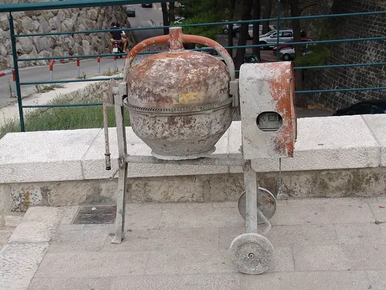 Hormigonera 130 litros con motor eléctrico, poco uso